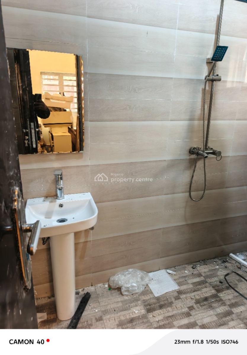 Spacious 2 Bedroom Flat with Bq, Idu Industrial, Abuja, Flat / Apartment for Rent