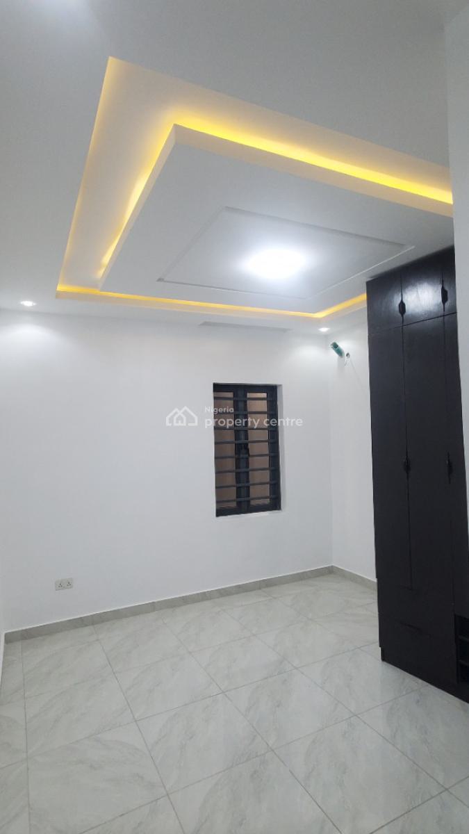 1 Unit of 6 Bedroom Duplex, 2 Unit 2 Bedroom Apartment, Lekki Phase 2, Lekki, Lagos, Detached Duplex for Sale