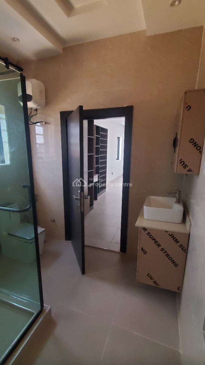 1 Unit of 6 Bedroom Duplex, 2 Unit 2 Bedroom Apartment, Lekki Phase 2, Lekki, Lagos, Detached Duplex for Sale