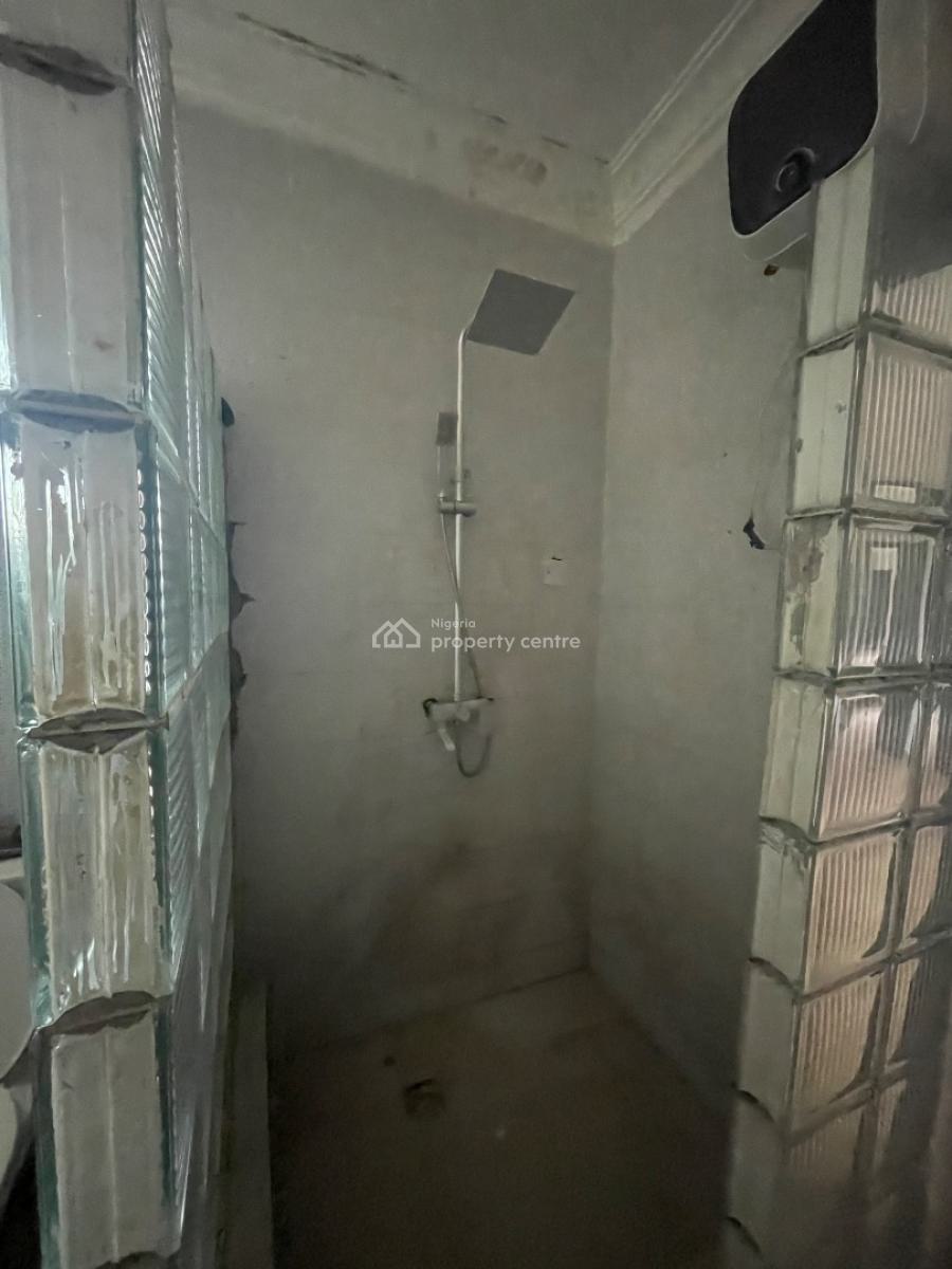 Very Nice Spacious 2 Bedroom Flat, Upstairs, Balogun Estate, Sangotedo, Ajah, Lagos, Flat / Apartment for Rent