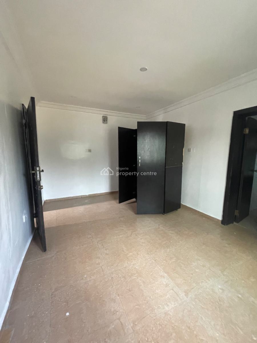 Very Nice Spacious 2 Bedroom Flat, Upstairs, Balogun Estate, Sangotedo, Ajah, Lagos, Flat / Apartment for Rent