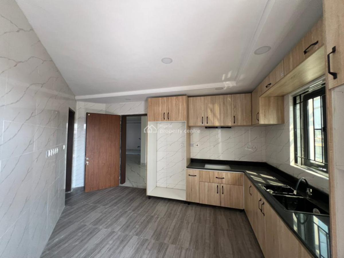 3 Bedroom Apartment, Right Hand Side, Lekki Phase 1, Lekki, Lagos, Flat / Apartment for Rent