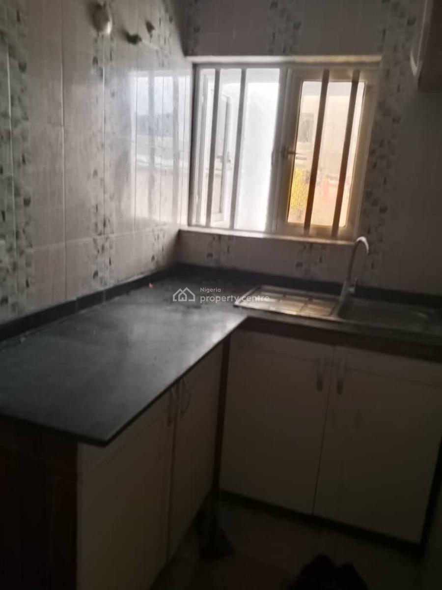 Luxurious 2 Bedroom Flat, Giwa Estate, Ado, Ajah, Lagos, Flat / Apartment for Rent