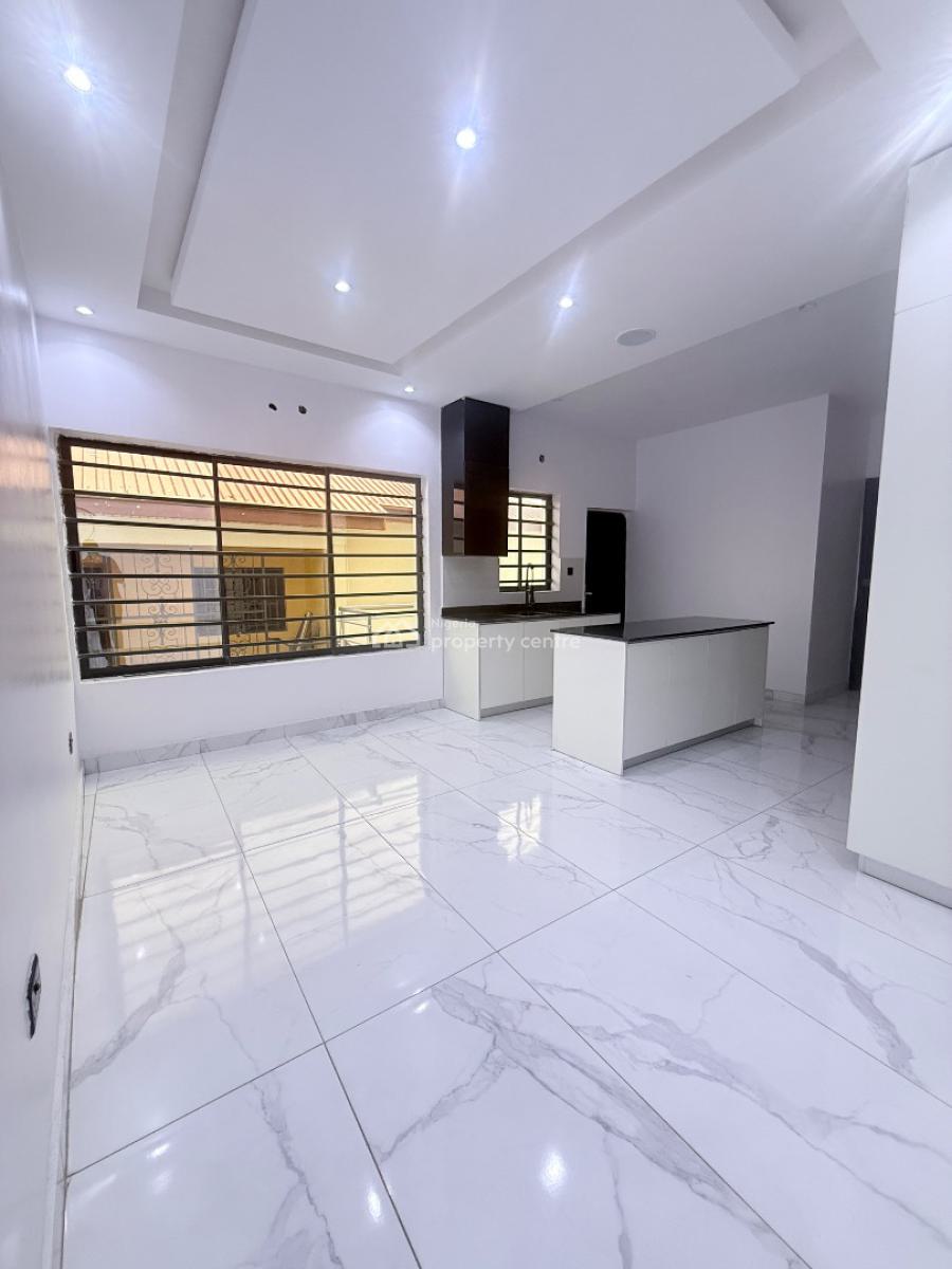 Luxury 3-bedroom Apartment Available, Lekki Phase 1, Lekki, Lagos, Flat / Apartment for Sale