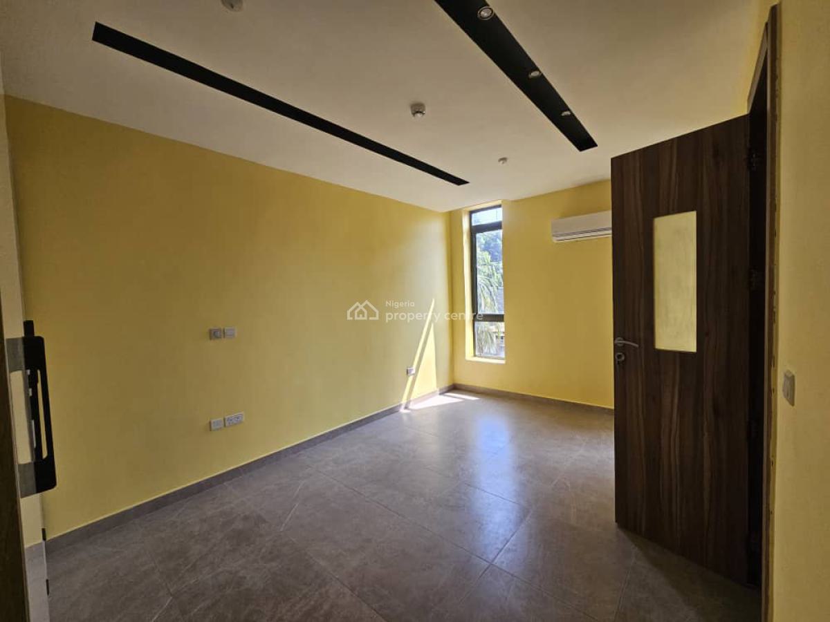 Luxury 3 Bedrooms Flat with Bq,gym,elevator. Etc, Off Queens Drive., Old Ikoyi, Ikoyi, Lagos, Flat / Apartment for Rent