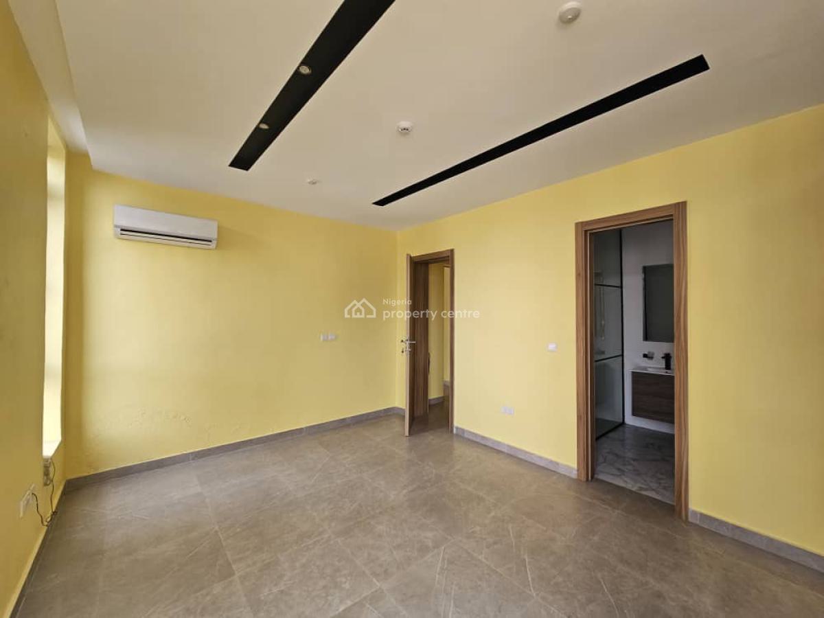 Luxury 3 Bedrooms Flat with Bq,gym,elevator. Etc, Off Queens Drive., Old Ikoyi, Ikoyi, Lagos, Flat / Apartment for Rent