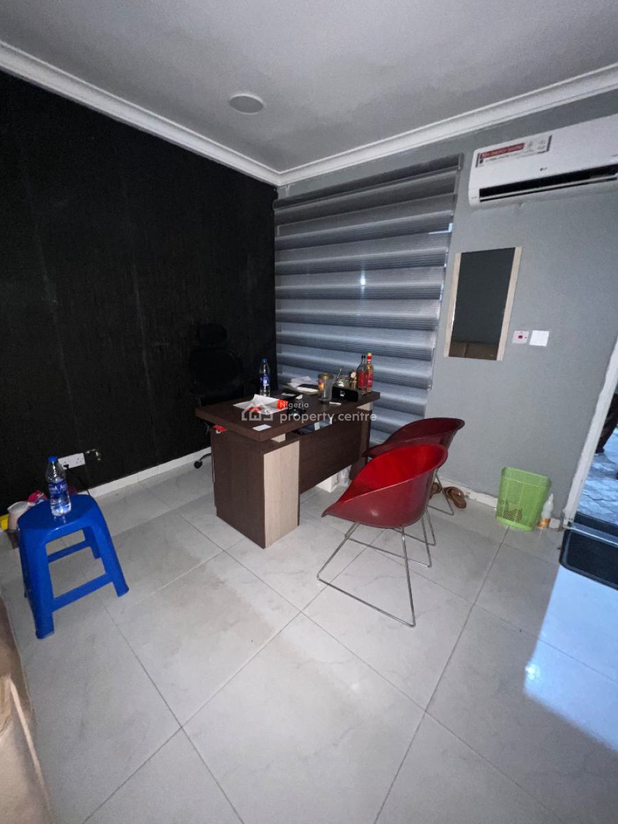 Shop Space Ground Floor Facing Road, Off Admiralty Way, Lekki Phase 1, Lekki, Lagos, Shop for Rent