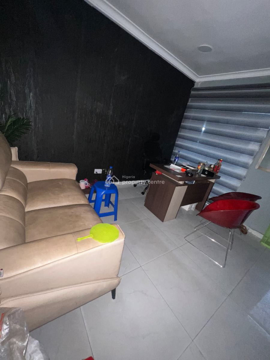 Shop Space Ground Floor Facing Road, Off Admiralty Way, Lekki Phase 1, Lekki, Lagos, Shop for Rent