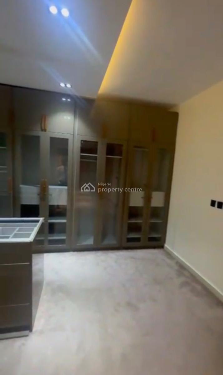 Fully Serviced & Furnished 4 Bedroom Maisonette with a Room Bq, Lekki Phase 1, Lekki, Lagos, Flat / Apartment for Rent