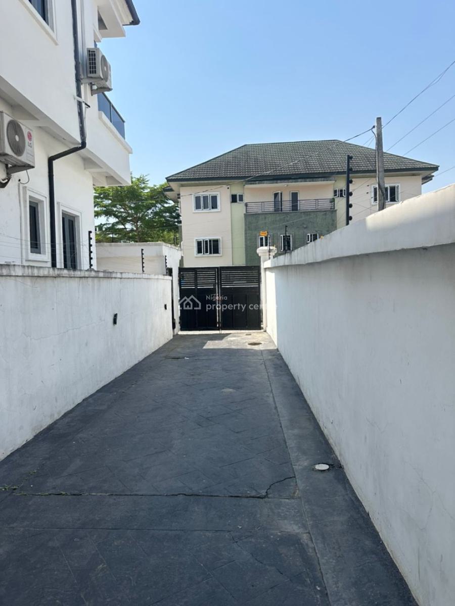 4 Bedroom Luxury Spacious Duplex, Osapa, Lekki, Lagos, Semi-detached Duplex for Rent