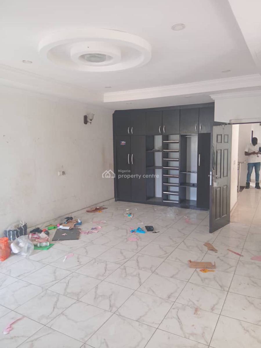 Master Bedroom Available Upstairs, Royal View  Estate Opposite Mega Chicken, Lekki Expressway, Lekki, Lagos, Mini Flat (room and Parlour) for Rent