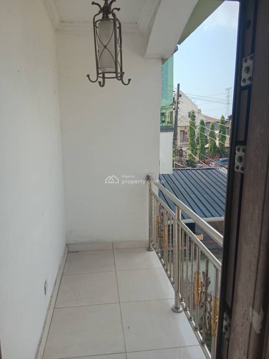 Master Bedroom Available Upstairs, Royal View  Estate Opposite Mega Chicken, Lekki Expressway, Lekki, Lagos, Mini Flat (room and Parlour) for Rent