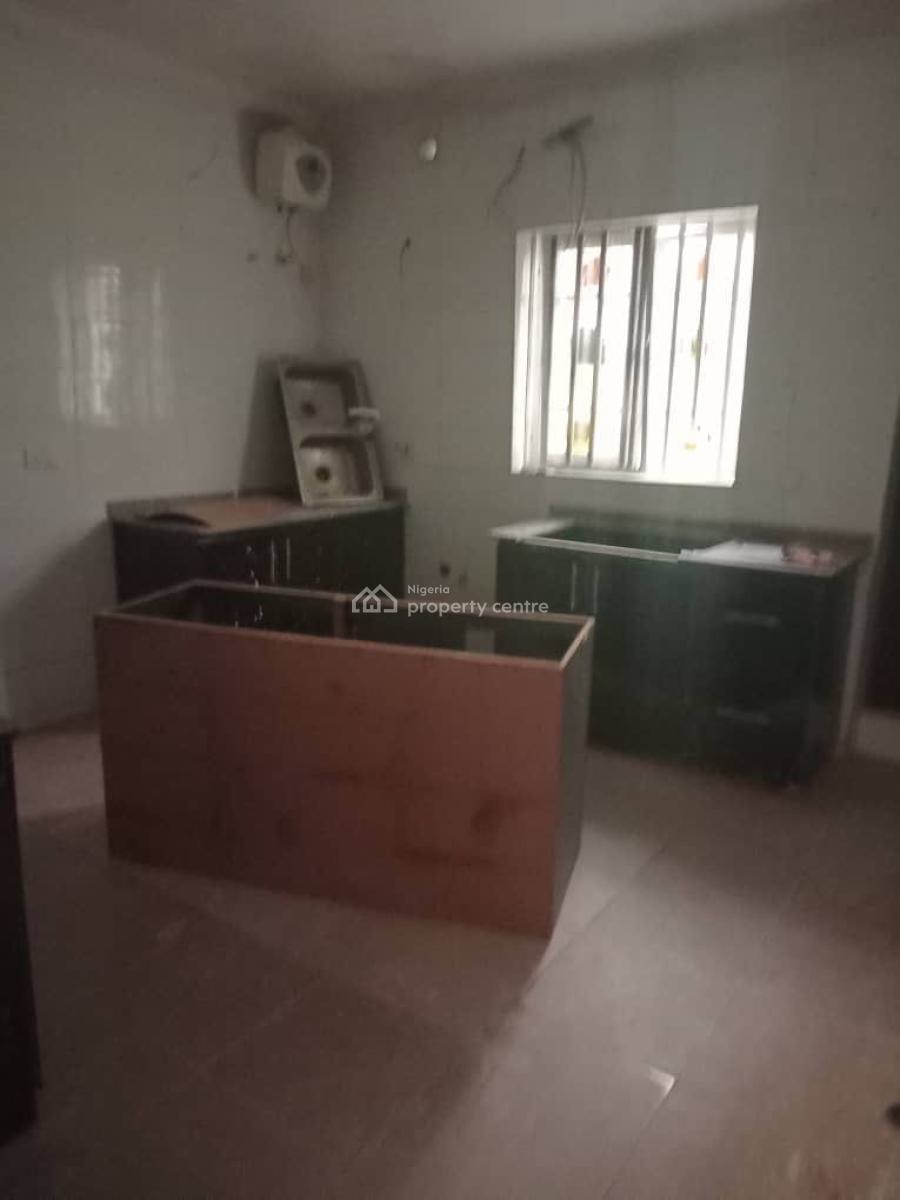 Master Bedroom Available Upstairs, Royal View  Estate Opposite Mega Chicken, Lekki Expressway, Lekki, Lagos, Mini Flat (room and Parlour) for Rent