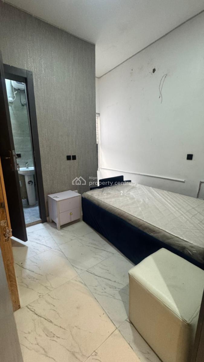 Single Room in a Shared Apartment, Orchid Road, Lekki, Lagos, House for Rent