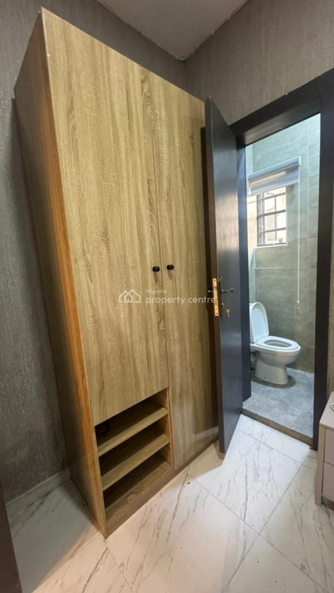 Single Room in a Shared Apartment, Orchid Road, Lekki, Lagos, House for Rent