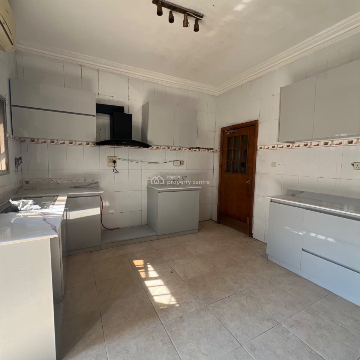 5 Bedroom Semi Detached Duplex + Bq, Lekki Phase 1, Lekki, Lagos, Semi-detached Duplex for Rent