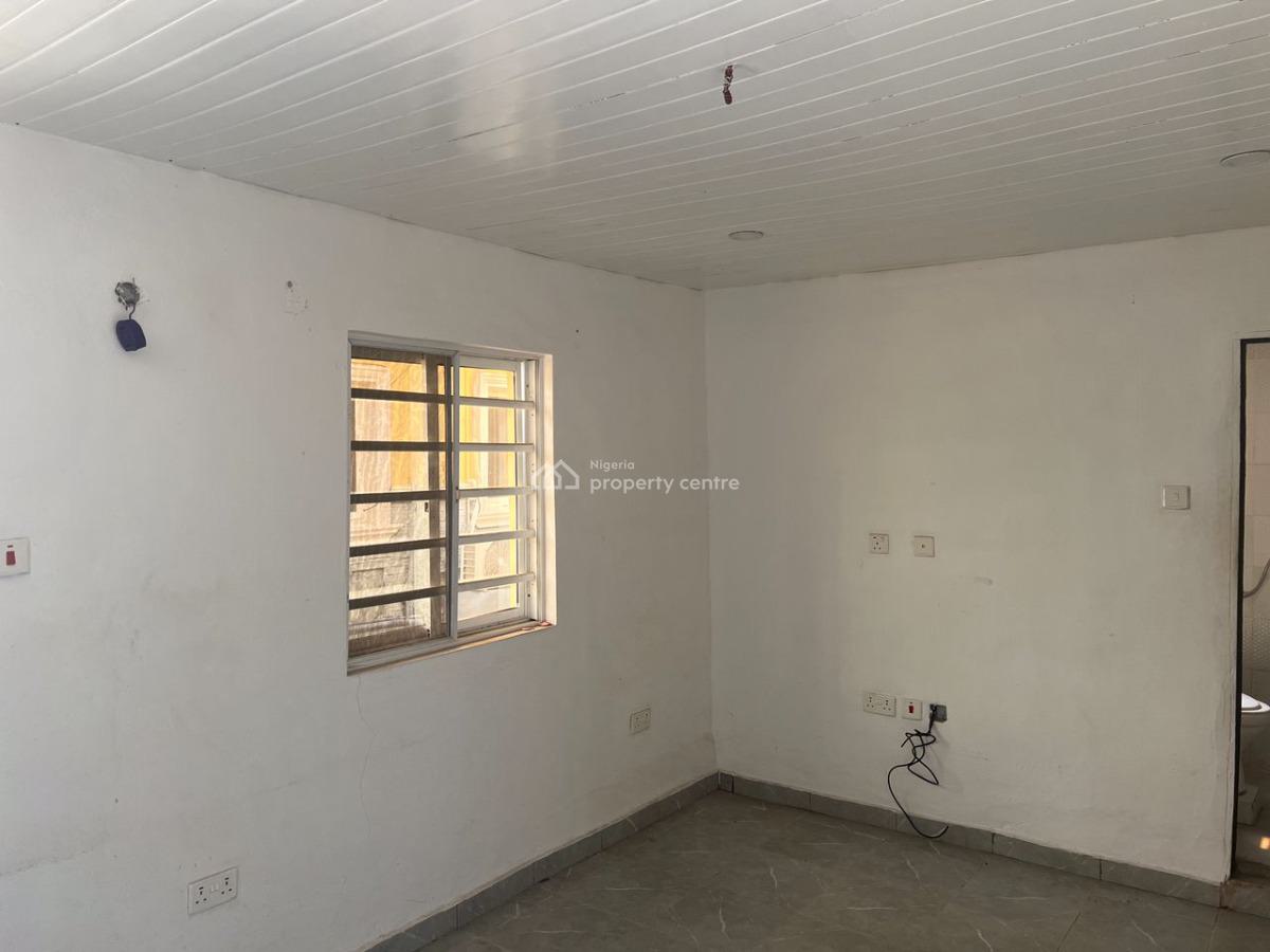 Exquisite Spacious Single Room Self Contained, Chevron, Lekki Phase 2, Lekki, Lagos, Self Contain (single Rooms) for Rent