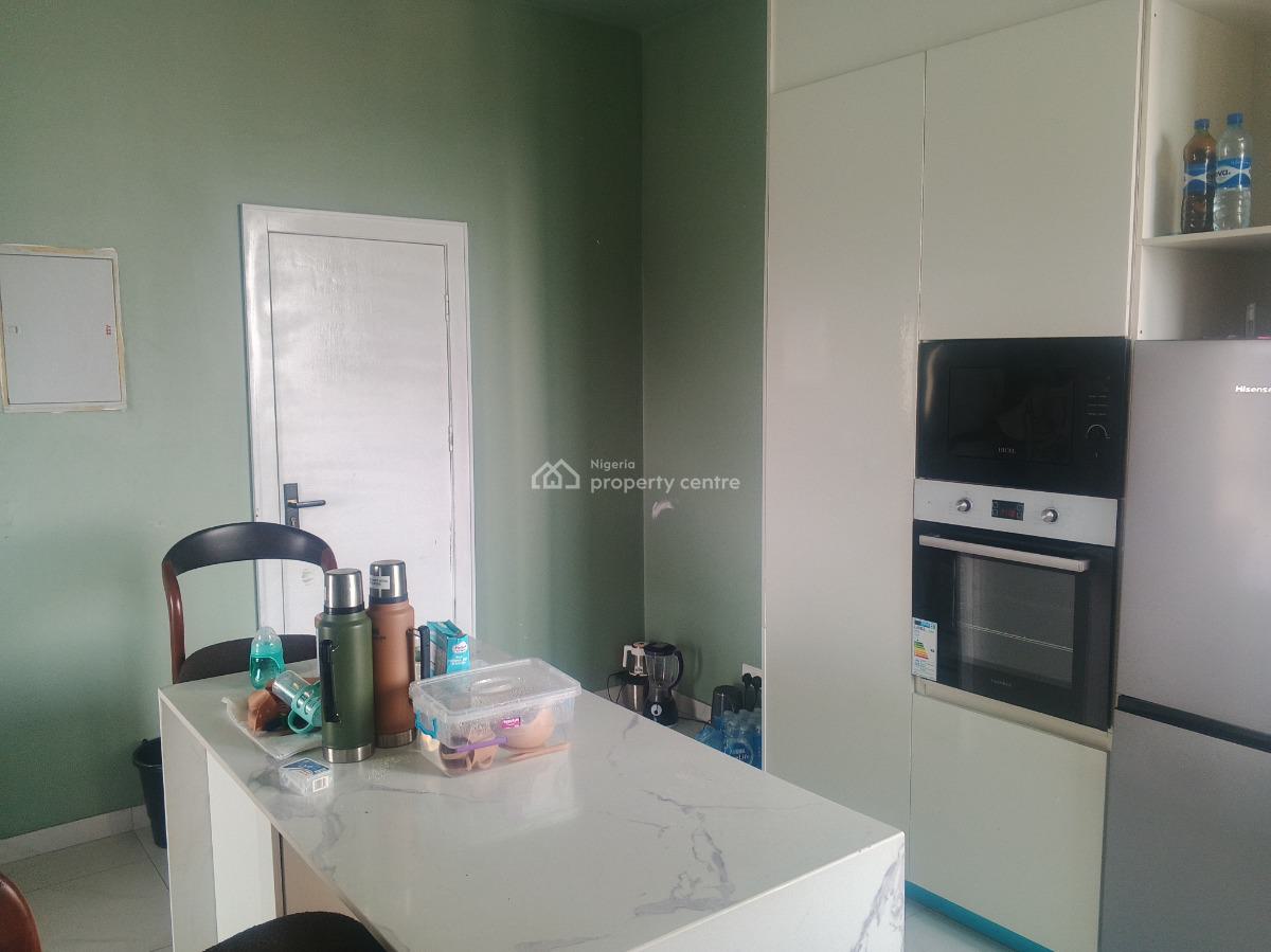 3 Bedrooms Tastefully Finished 6th Floor Apartment, Off White Sands Avenue, Lekki Phase 1, Lekki, Lagos, Flat / Apartment for Sale