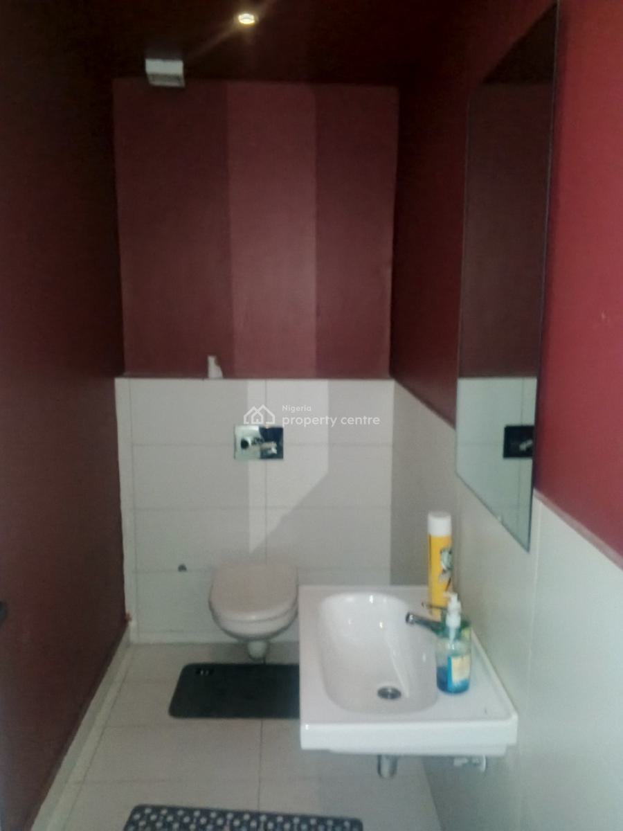 3 Bedrooms Tastefully Finished 6th Floor Apartment, Off White Sands Avenue, Lekki Phase 1, Lekki, Lagos, Flat / Apartment for Sale
