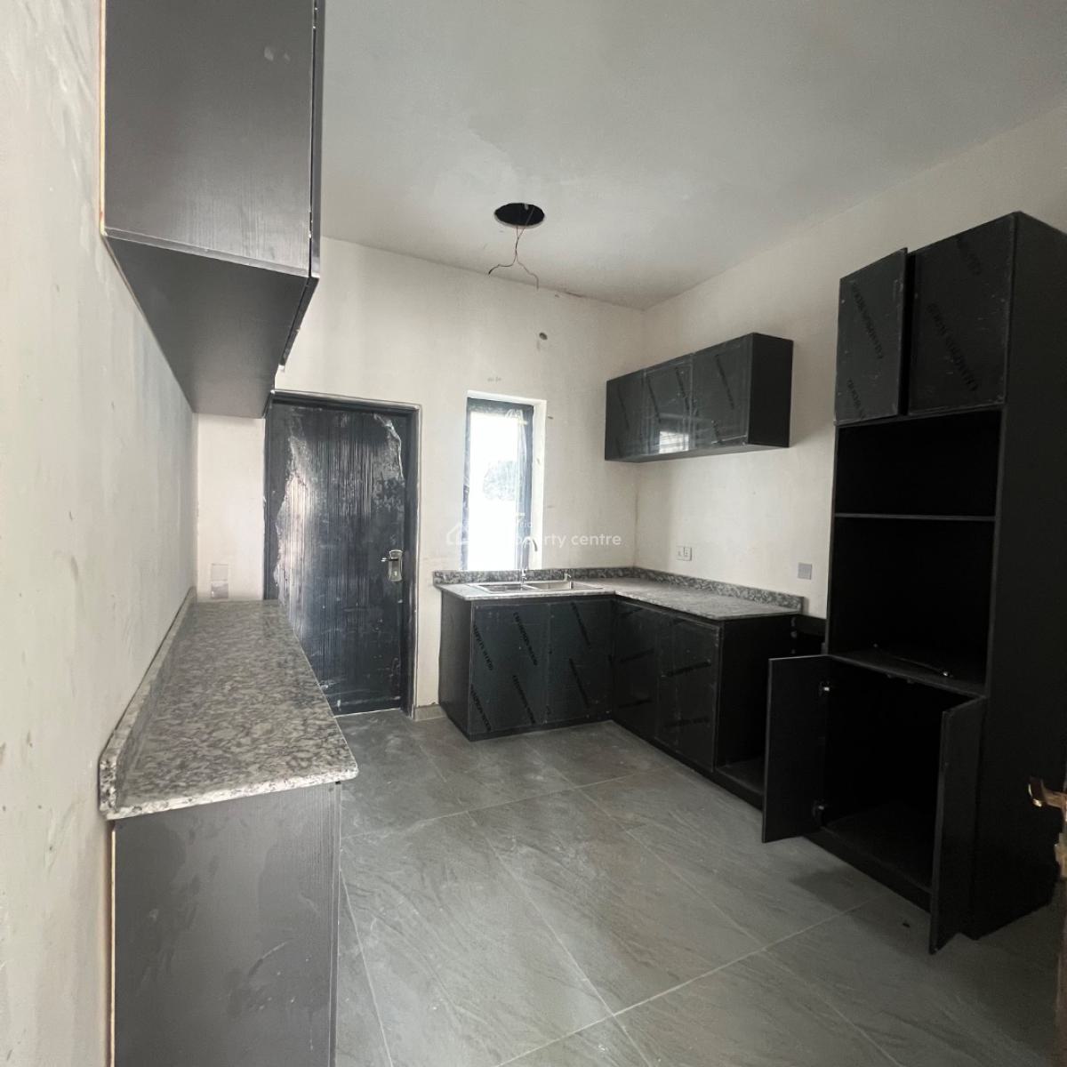 4 Bedrooms & Bq, Lekki Phase 1, Lekki, Lagos, Semi-detached Duplex for Sale