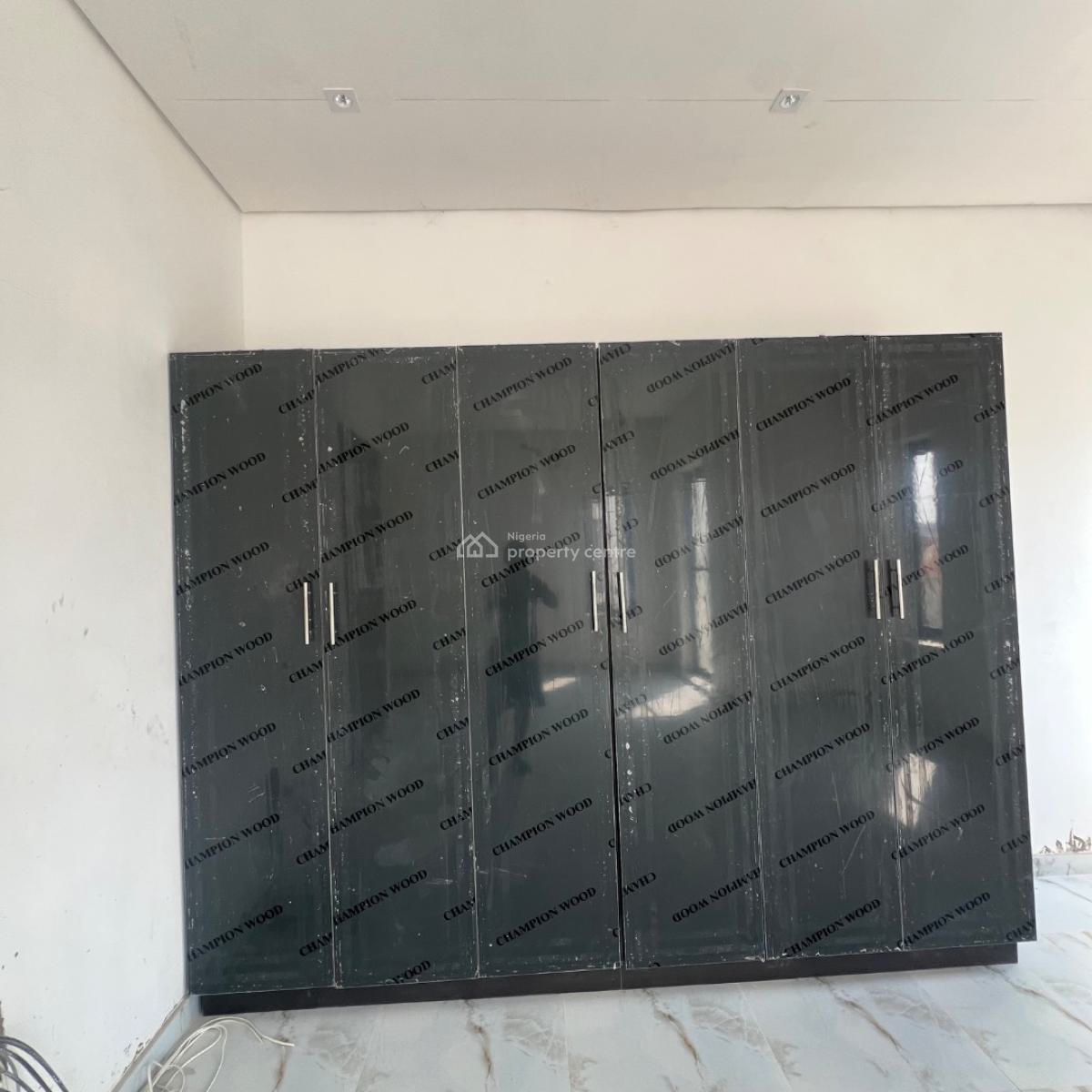 4 Bedrooms & Bq, Lekki Phase 1, Lekki, Lagos, Semi-detached Duplex for Sale