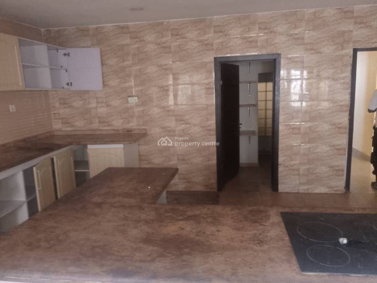 Spacious 2 Bedroom Penthouse, Lekki Phase 1, Lekki, Lagos, House for Rent
