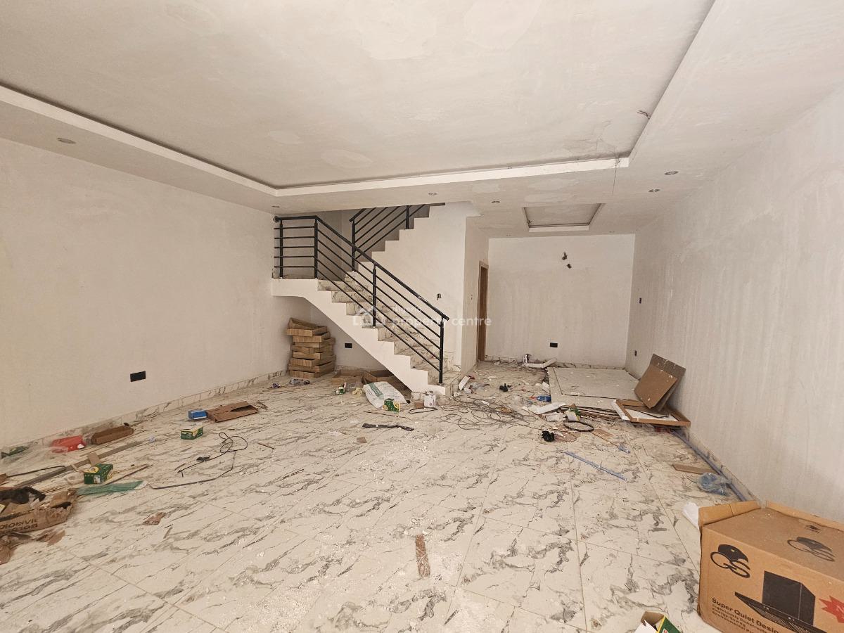 Serviced 4 Bedrooms Terraced House with Bq, Lekki Phase 1, Lekki, Lagos, Terraced Duplex for Rent