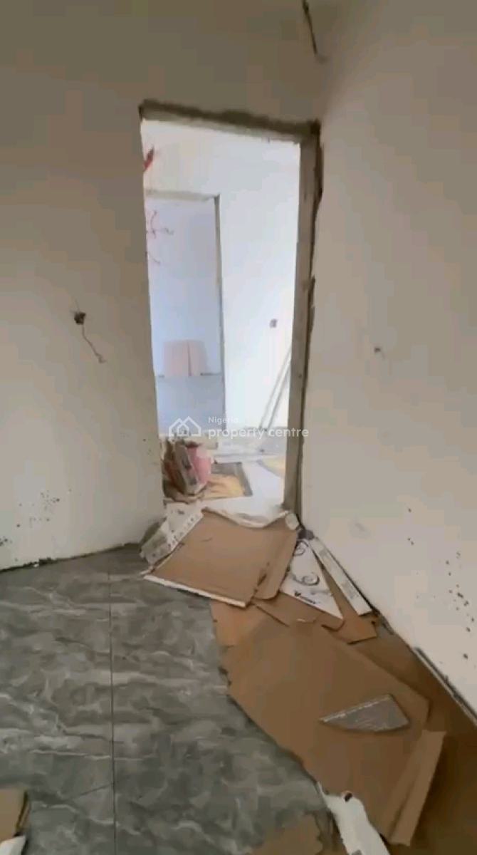 Newly Built and Standard 2 Bedroom Pent House, Akoka, Yaba, Lagos, Flat / Apartment for Sale