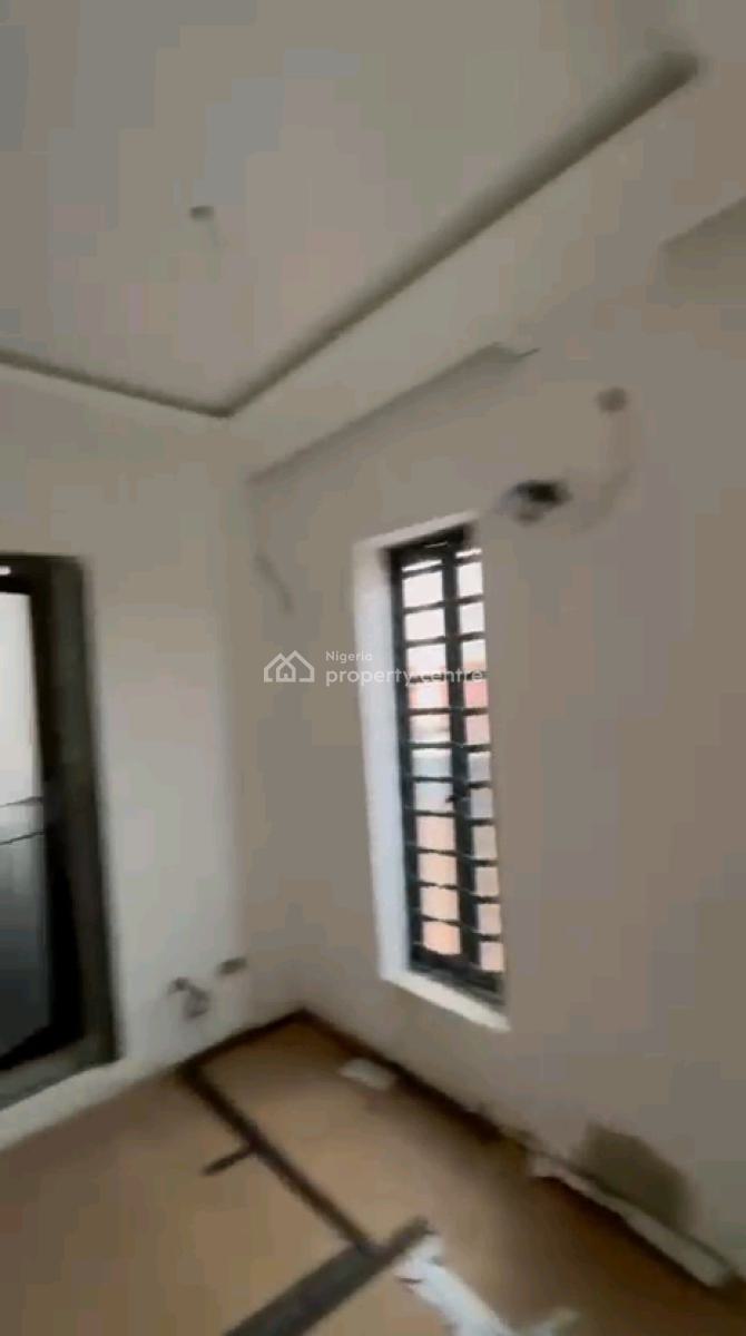 Newly Built and Standard 2 Bedroom Pent House, Akoka, Yaba, Lagos, Flat / Apartment for Sale