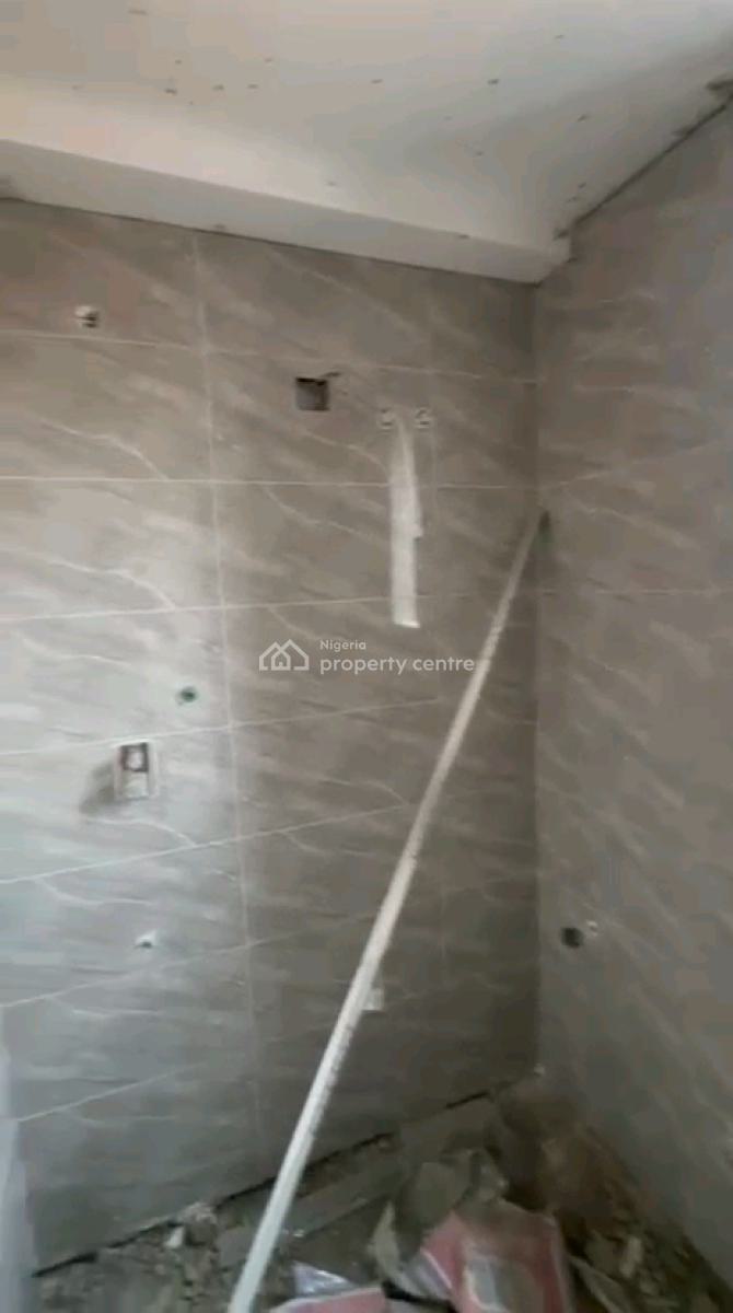 Newly Built and Standard 2 Bedroom Pent House, Akoka, Yaba, Lagos, Flat / Apartment for Sale