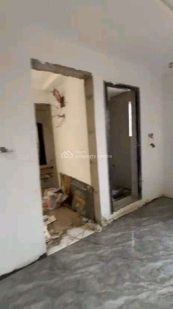 Newly Built and Standard 2 Bedroom Pent House, Akoka, Yaba, Lagos, Flat / Apartment for Sale