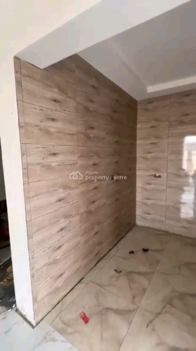 Newly Built and Standard 2 Bedroom Pent House, Akoka, Yaba, Lagos, Flat / Apartment for Sale