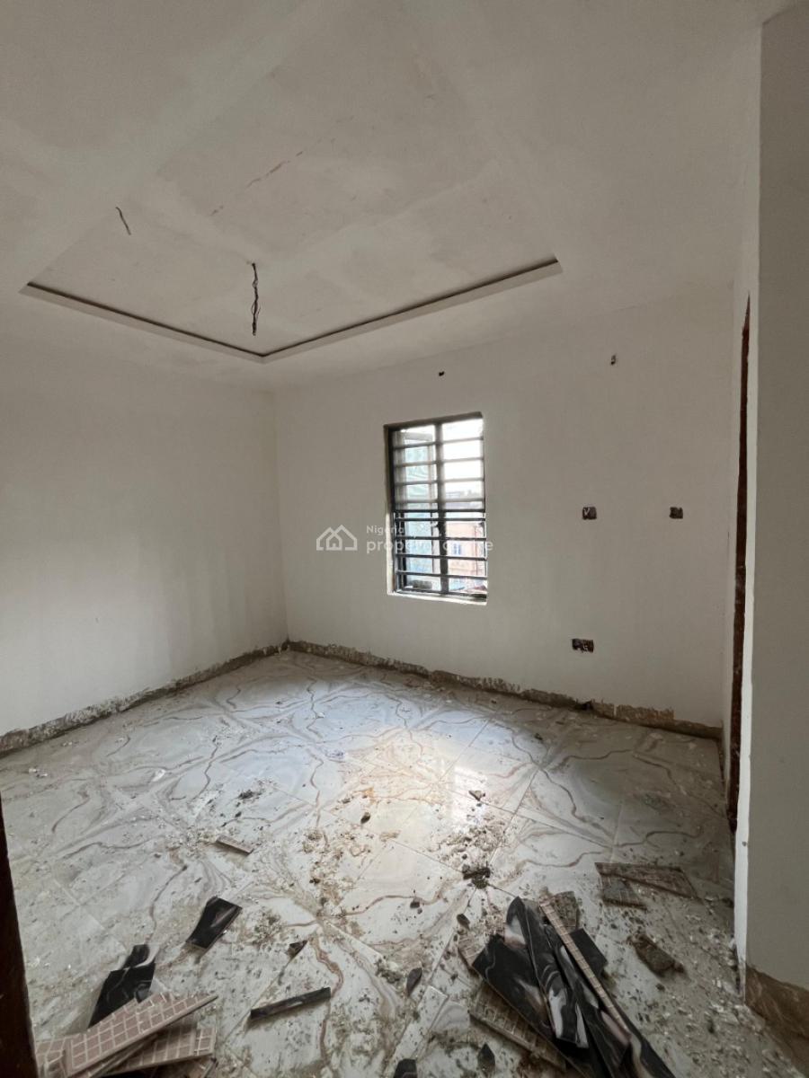 Studio Apartment, Owodunni Street, Onike, Yaba, Lagos, Self Contain (single Rooms) for Sale