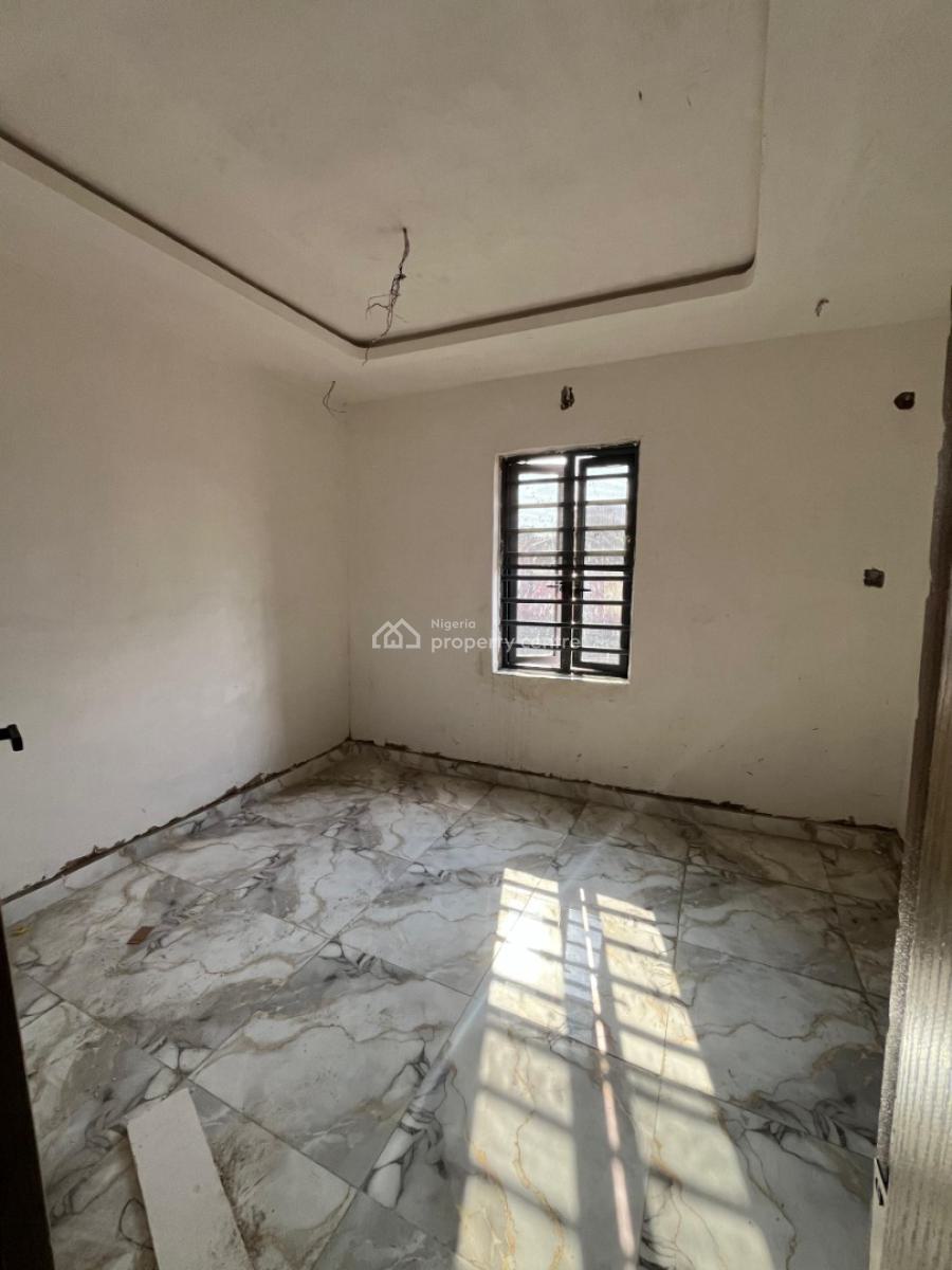 Studio Apartment, Owodunni Street, Onike, Yaba, Lagos, Self Contain (single Rooms) for Sale