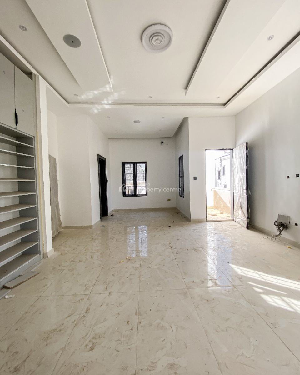 Exquisite 6 Bedroom Semi Detached Duplex with Bq, Guzape District, Abuja, Semi-detached Duplex for Sale