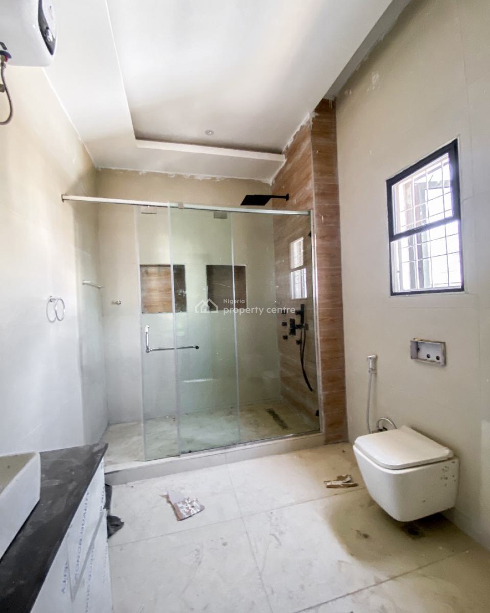 Exquisite 6 Bedroom Semi Detached Duplex with Bq, Guzape District, Abuja, Semi-detached Duplex for Sale