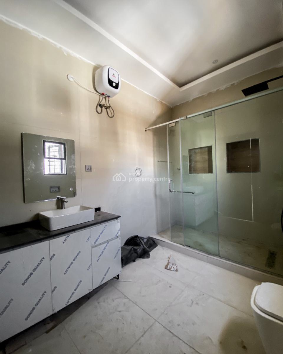 Exquisite 6 Bedroom Semi Detached Duplex with Bq, Guzape District, Abuja, Semi-detached Duplex for Sale