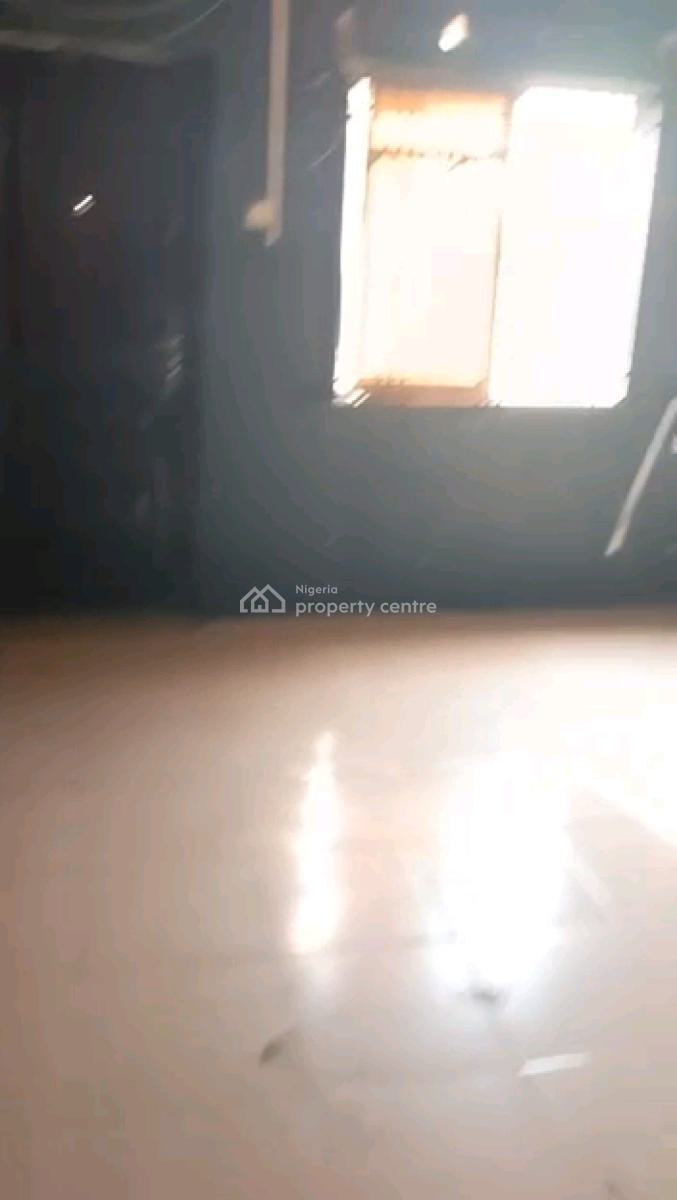 Big Self Contain Room, Abule Ijesha Bus-stop, Abule Ijesha, Yaba, Lagos, Self Contain (single Rooms) for Rent