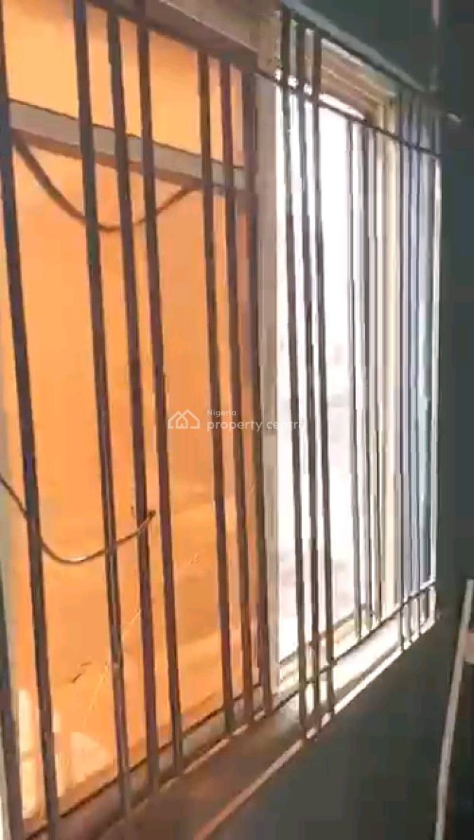 Big Self Contain Room, Abule Ijesha Bus-stop, Abule Ijesha, Yaba, Lagos, Self Contain (single Rooms) for Rent