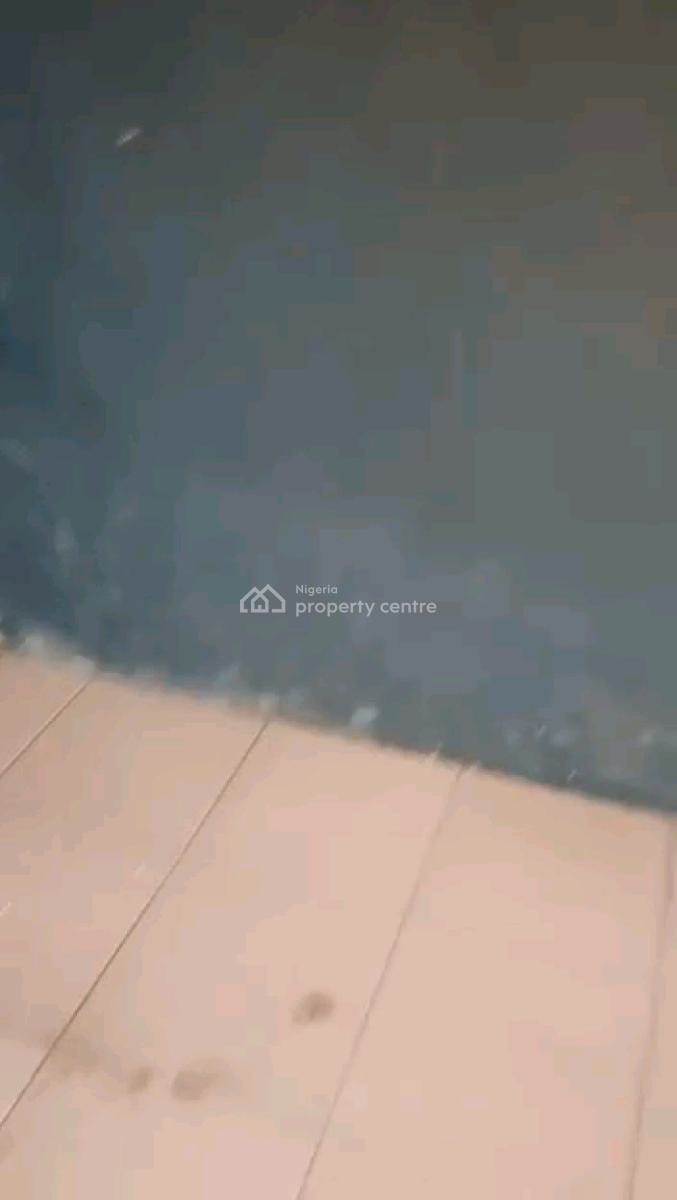 Big Room Self, Abule Ijesha Bus Stop, Abule Ijesha, Yaba, Lagos, Self Contain (single Rooms) for Rent