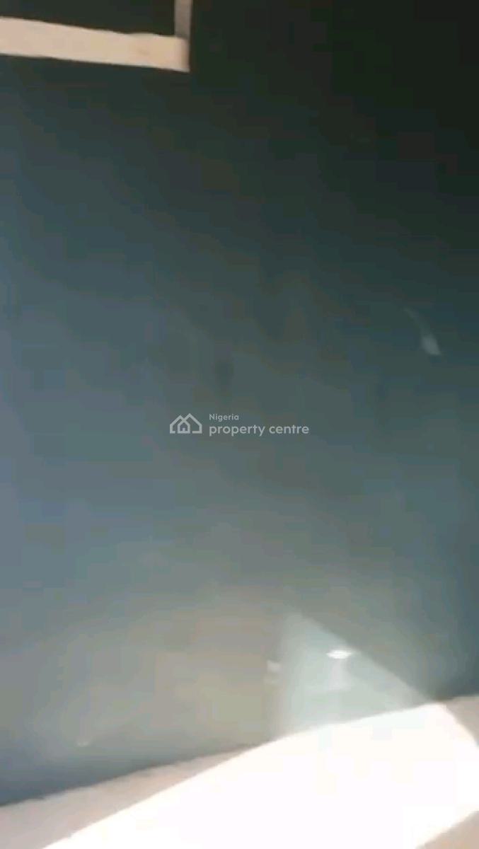 Big Room Self, Abule Ijesha Bus Stop, Abule Ijesha, Yaba, Lagos, Self Contain (single Rooms) for Rent