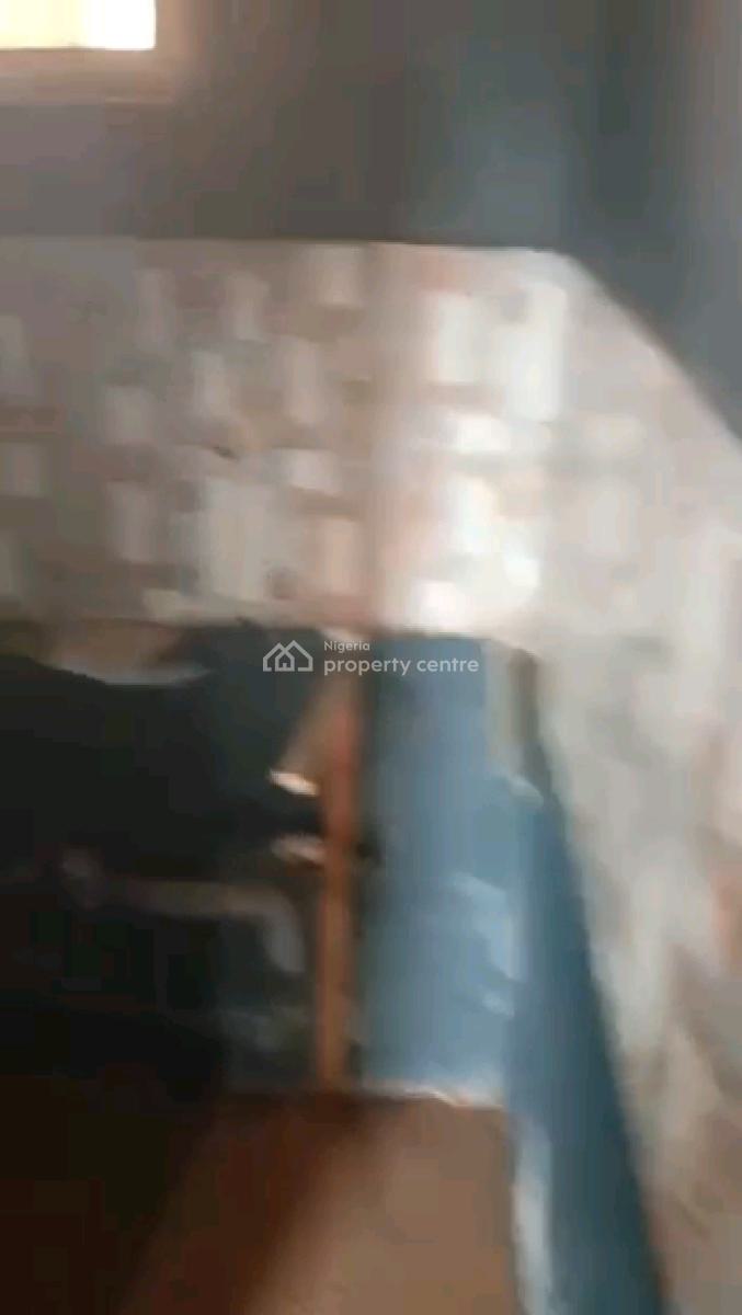 Big Room Self, Abule Ijesha Bus Stop, Abule Ijesha, Yaba, Lagos, Self Contain (single Rooms) for Rent