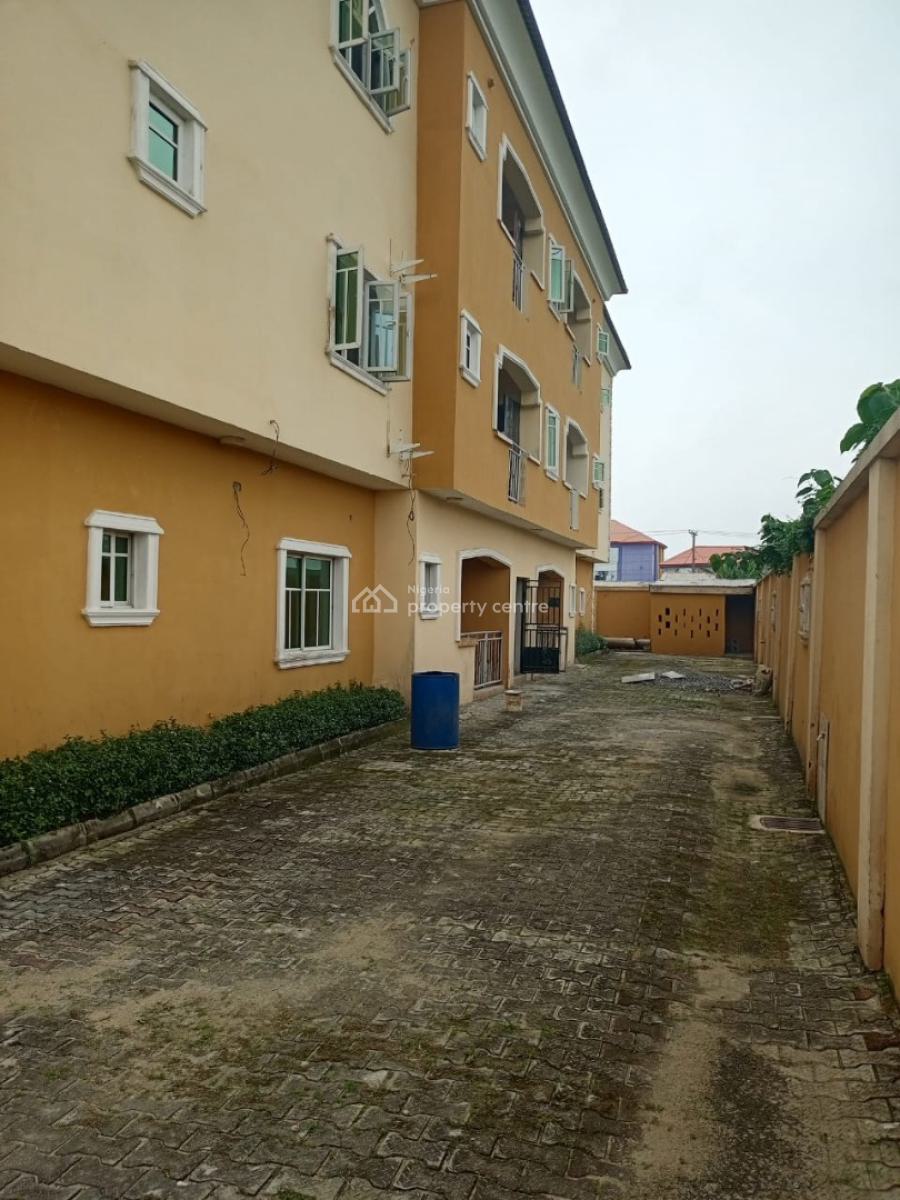 Spacious and Clean 3 Bedroom Flat, Aceville Estate,ado Road, Ajah, Lagos, Flat / Apartment for Rent