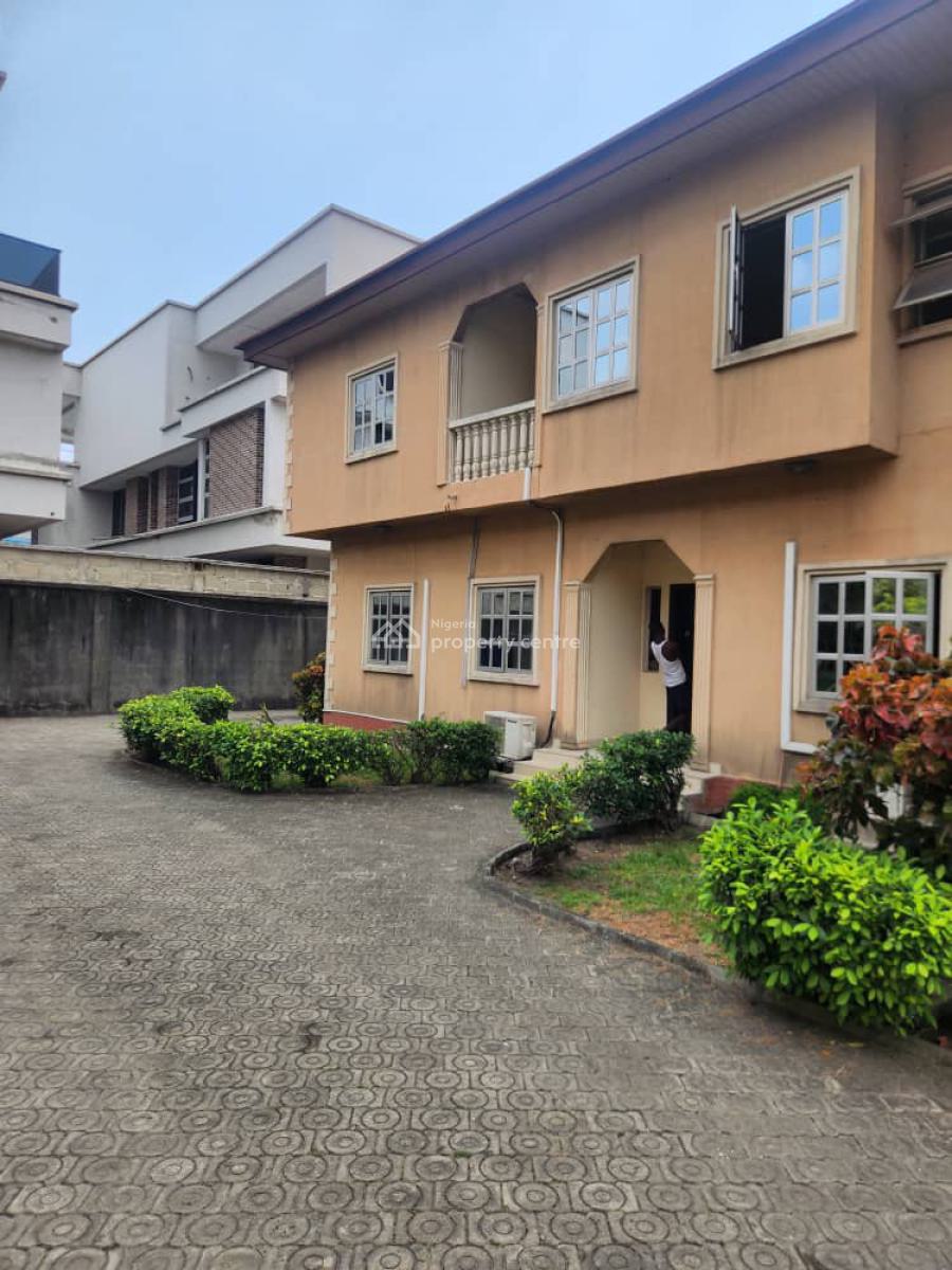 5 Bedrooms Semi-detached House with a Room Bq, Off Christ Avenue, Off Admiralty Road, Lekki Phase 1, Lekki, Lagos, Detached Duplex for Rent