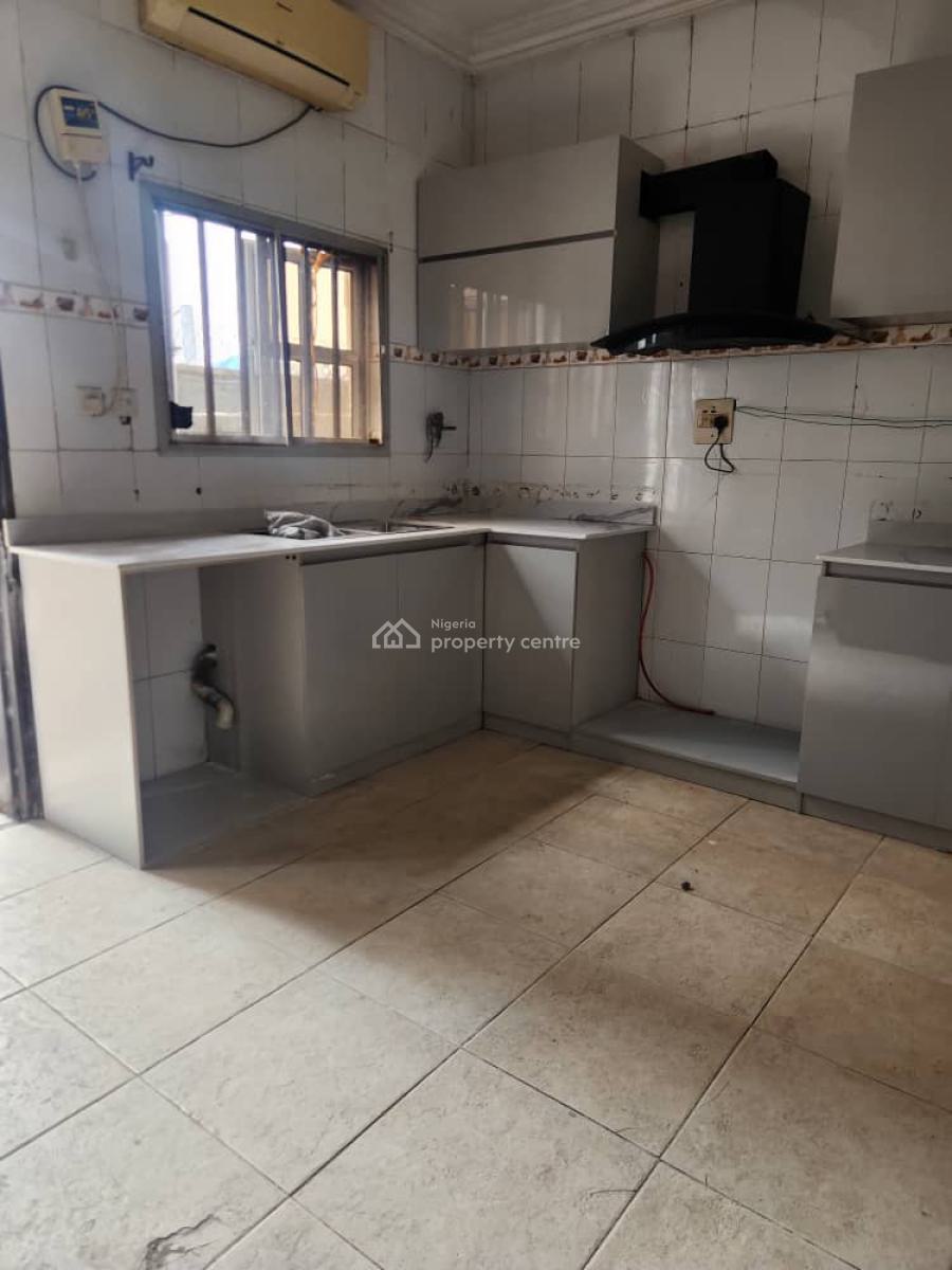 5 Bedrooms Semi-detached House with a Room Bq, Off Christ Avenue, Off Admiralty Road, Lekki Phase 1, Lekki, Lagos, Detached Duplex for Rent