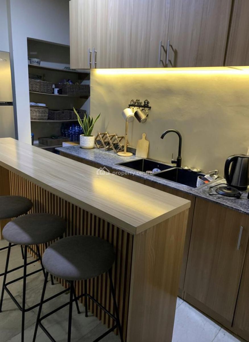 Spacious Mini Flat ( Room and Parlor), 64 Crescent, Gwarinpa, Abuja, Mini Flat (room and Parlour) Short Let