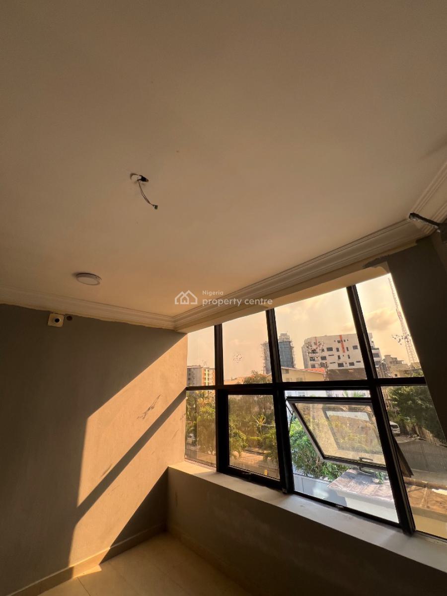 Newly Developed Extra-spacious 3-bedroom Apartments with Bq, Lekki Phase 1, Lekki, Lagos, Flat / Apartment for Rent