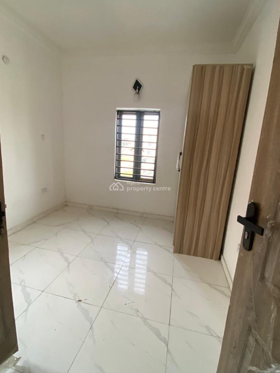 Spacious 3 Bedroom Apartment, Ilasan, Lekki, Lagos, Flat / Apartment for Rent