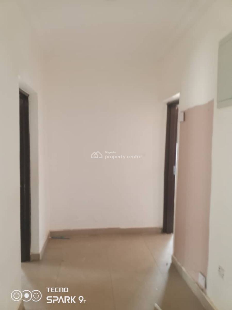 Excellent Spacious 2 Bedroom Apartment, By Family Worship, Wuye, Abuja, Flat / Apartment for Rent