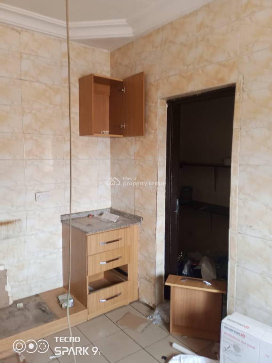 Excellent Spacious 2 Bedroom Apartment, By Family Worship, Wuye, Abuja, Flat / Apartment for Rent